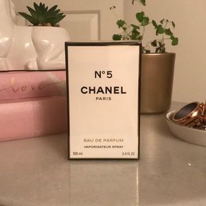 Chanel No5 Eau De Parfum Vaporisateur Spray